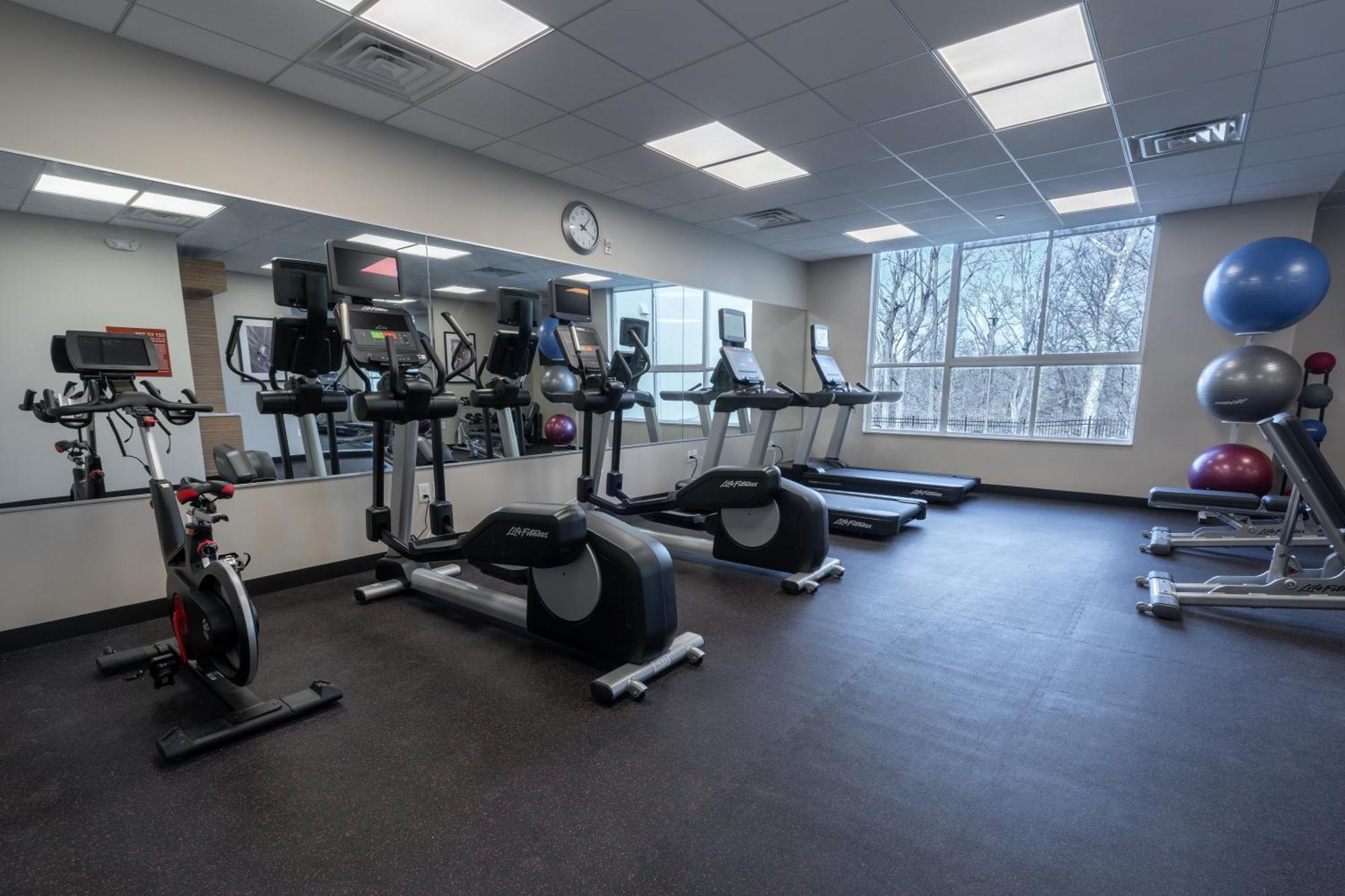 Towneplace Suites By Marriott Clinton Esterno foto