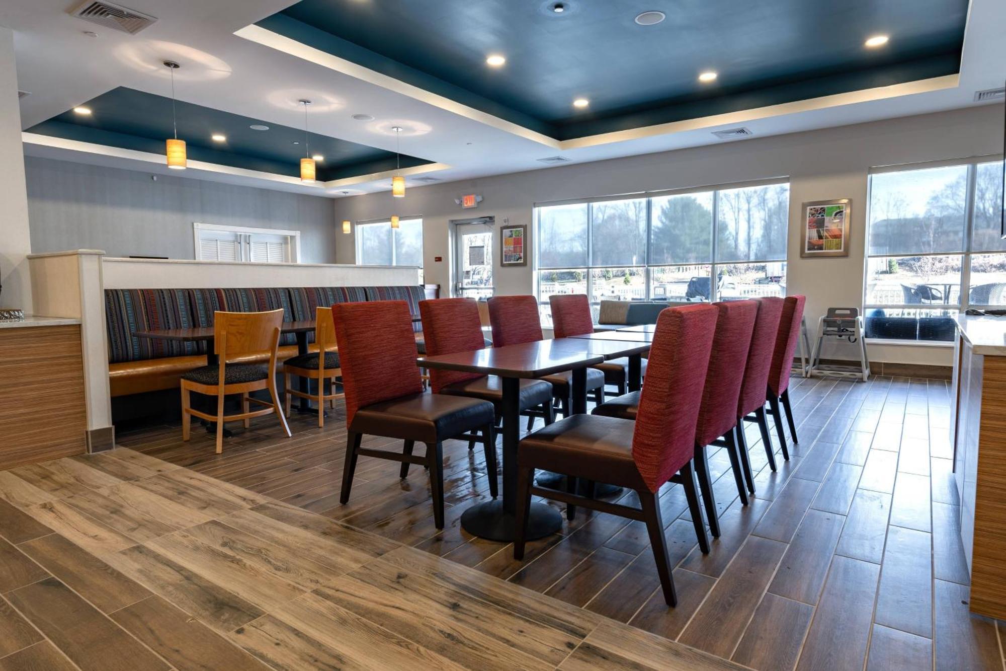 Towneplace Suites By Marriott Clinton Esterno foto